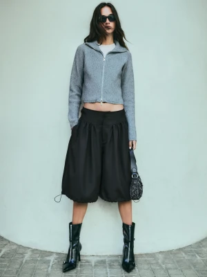 Bershka Bermudy Parachute Z Klamrami Kobieta Czarny