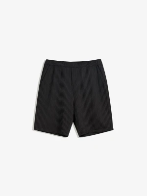 Bershka Bermudy Skater Plisowane Mężczyzna Czarny