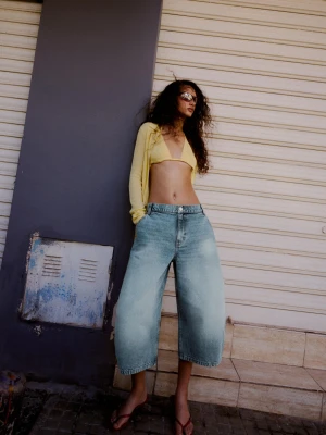 Bershka Bermudy Z Denimu O Kroju Slouchy Kobieta Wyblakły Niebieski