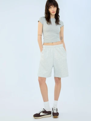 Bershka Bermudy Z Dzianiny Dresowej Z Haftem Kobieta Szary