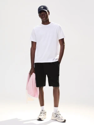 Bershka Bermudy Z Fakturą Pluszu Mężczyzna Czarny