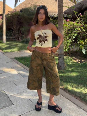 Bershka Bermudy Z Nadrukiem Kobieta Khaki