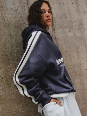 Bershka Bluza Z Kapturem I Nadrukiem Kobieta Granatowy