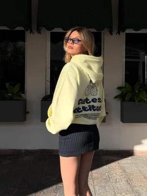 Bershka Bluza Z Kapturem I Nadrukiem Kobieta Żółty
