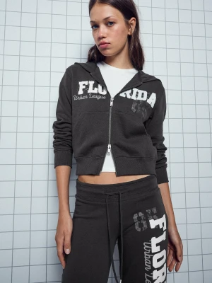 Bershka Bluza Z Kapturem I Naszywką Kobieta Szary