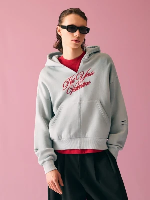 Bershka Bluza Z Kapturem O Krótszym Kroju Z Nadrukiem Mężczyzna Szary