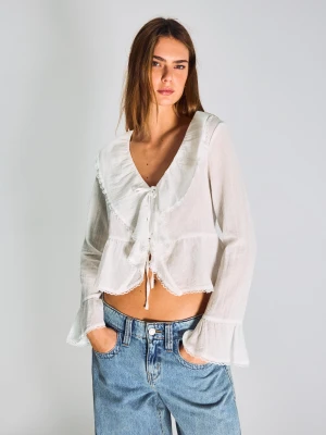 Bershka Bluzka Z Długim Rękawem W Stylu Rustykalnym Z Falbankami Kobieta Biały