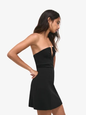 Bershka Błyszcząca Sukienka Mini Z Dekoltem Kobieta Czarny