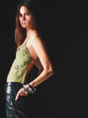 Bershka Błyszczący Haftowany Top Na Ramiączkach Kobieta Khaki