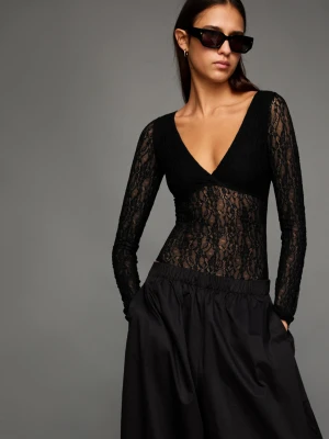 Bershka Body Z Długim Rękawem I Koronką Blonda Kobieta Czarny
