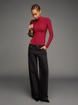 Bershka Body Z Długim Rękawem I Półgolfem Typu Perkins Kobieta Czerwony