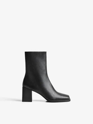 Bershka Botki Na Obcasie Z Kwadratowym Noskiem Kobieta Czarny