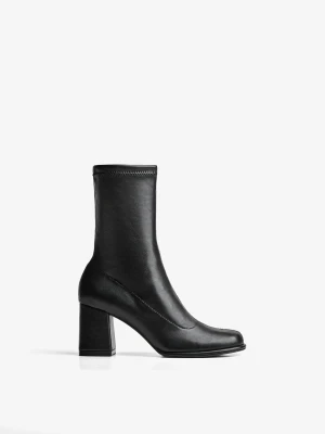 Bershka Botki Na Szerokim Obcasie Kobieta Czarny