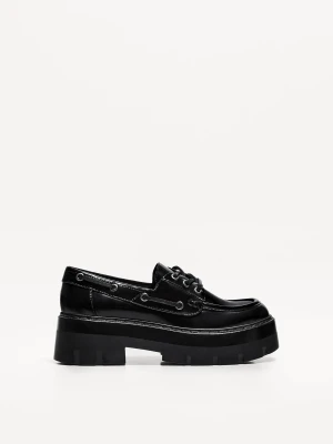 Bershka Buty Na Grubej Podeszwie Kobieta Czarny