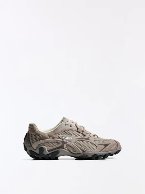 Bershka Buty Sportowe Out Of Core Mężczyzna Piaskowy