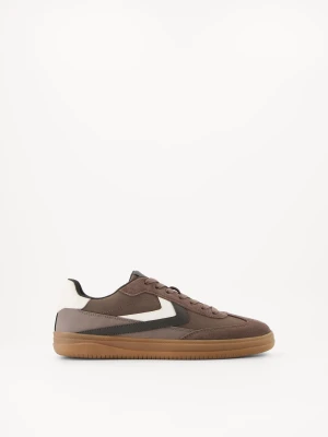 Bershka Buty Sportowe Retro Mężczyzna Brązowy