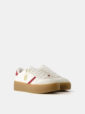 Bershka Buty Sportowe Retro Na Platformie Kobieta Kombinowany