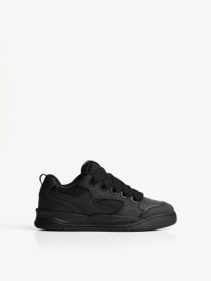 Bershka Buty Sportowe Szeroki Skate Mężczyzna Czarny