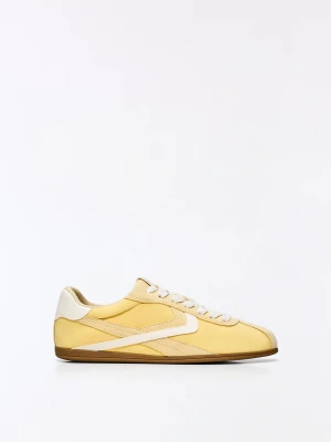 Bershka Buty Sportowe Z Cienką Podeszwą Kobieta Kombinowany