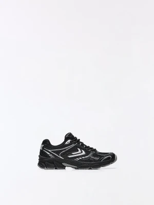Bershka Buty Sportowe Z Łączonych Elementów Kobieta Czarny