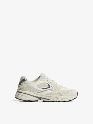 Bershka Buty Sportowe Z Łączonych Elementów Mężczyzna Szary