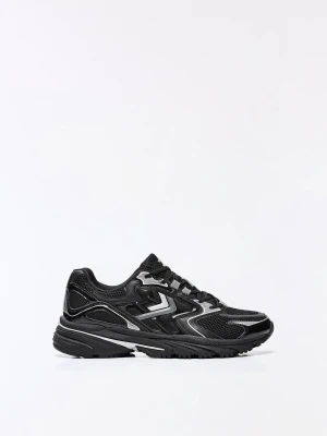 Bershka Buty Sportowe Z Łączonych Materiałów Mężczyzna Czarny