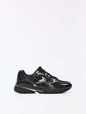 Bershka Buty Sportowe Z Łączonych Materiałów Mężczyzna Czarny