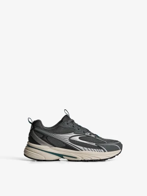 Bershka Buty Sportowe Z Łączonych Materiałów Mężczyzna Niebieski