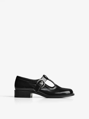 Bershka Buty Z Paskiem Ze Sprzączką Kobieta Czarny