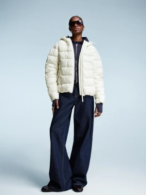 Bershka Cienka Pikowana Kurtka Wodoodporna Kobieta Kremowy