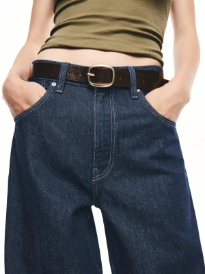 Bershka Cienki Pasek Ze Sztucznej Skóry Kobieta Brązowy