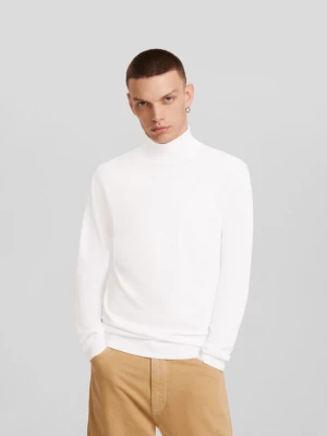 Bershka Cienki Sweter Z Golfem Mężczyzna Biały