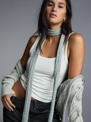 Bershka Cienki Szalik Z Dzianiny Kobieta Szary