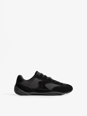 Bershka Cienkie Buty Sportowe Mężczyzna Czarny
