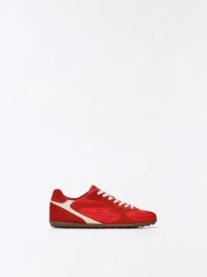 Bershka Cienkie Buty Sportowe W Stylu Retro Mężczyzna Czerwony