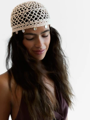 Bershka Czapka Z Dzianiny Kobieta Kremowy