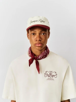 Bershka Czapka Z Haftem Mężczyzna Biały Złamany