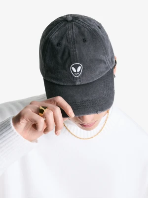 Bershka Czapka Z Haftem Mężczyzna Czarny