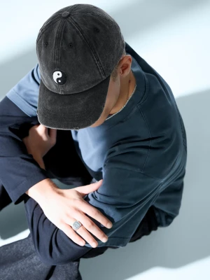 Bershka Czapka Z Haftem Mężczyzna Czarny