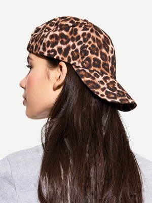 Bershka Czapka Ze Zwierzęcym Wzorem Kobieta Brązowy