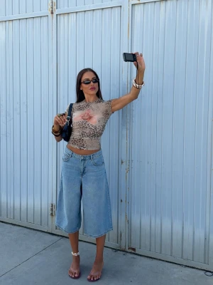 Bershka Denimowe Bermudy Baggy Kobieta Wyblakły Niebieski