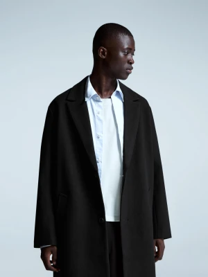 Bershka Długi Płaszcz Z Flauszu Mężczyzna Czarny