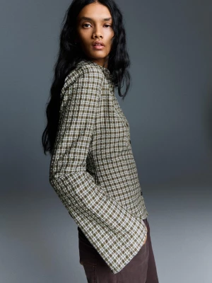 Bershka Dopasowana Koszula Z Rozszerzanym Rękawem Kobieta Khaki