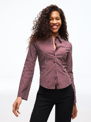 Bershka Dopasowana Koszula Z Rozszerzanym Rękawem Kobieta Rubinowy