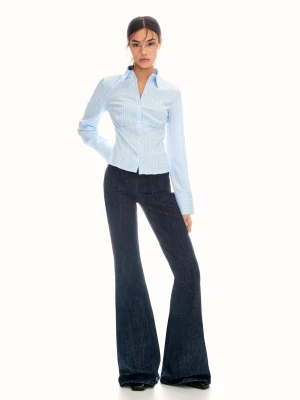 Bershka Dopasowana Koszula Z Zaszewkami Kobieta Jasnoniebieski