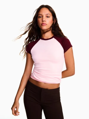Zdjęcie produktu Bershka Dopasowana Koszulka Z Rękawem Raglanowym Kobieta Różowy