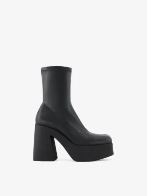 Bershka Dopasowane Botki Za Kostkę Na Platformie I Obcasie Kobieta Czarny