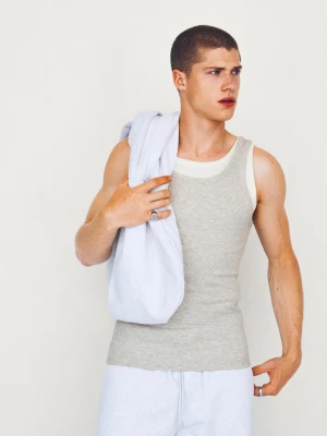 Zdjęcie produktu Bershka Dwuwarstwowa Koszulka Na Podwójnych Ramiączkach Mężczyzna Szary