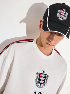 Bershka Haftowana Czapka Mężczyzna Czarny