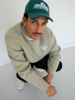 Bershka Haftowana Czapka Mężczyzna Zielony